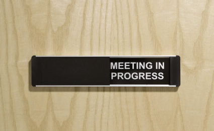 3 - meeting_425x260