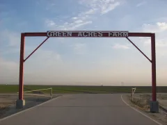 The entrance to Green Acres Farm in Kern County, where LASAN uses Class A biosolids to grow crops that feed LA Zoo animals